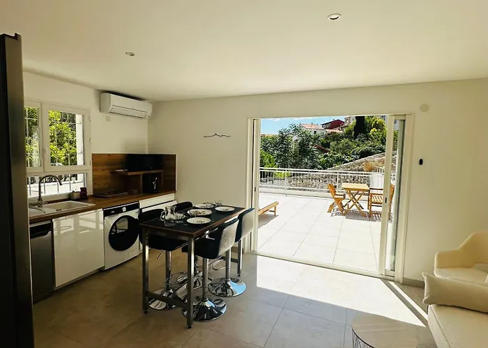 Les Luxueuses Terrasses Du Roucas